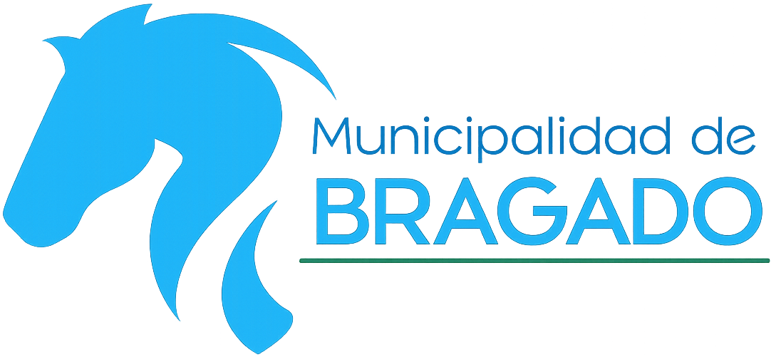 Logo vector de la municipalidad de Bragado. La silueta de un caballo en celeste acompañado del texto: Municipalidad de Bragado y la palabra Bragado resaltada con un subrayado verde
